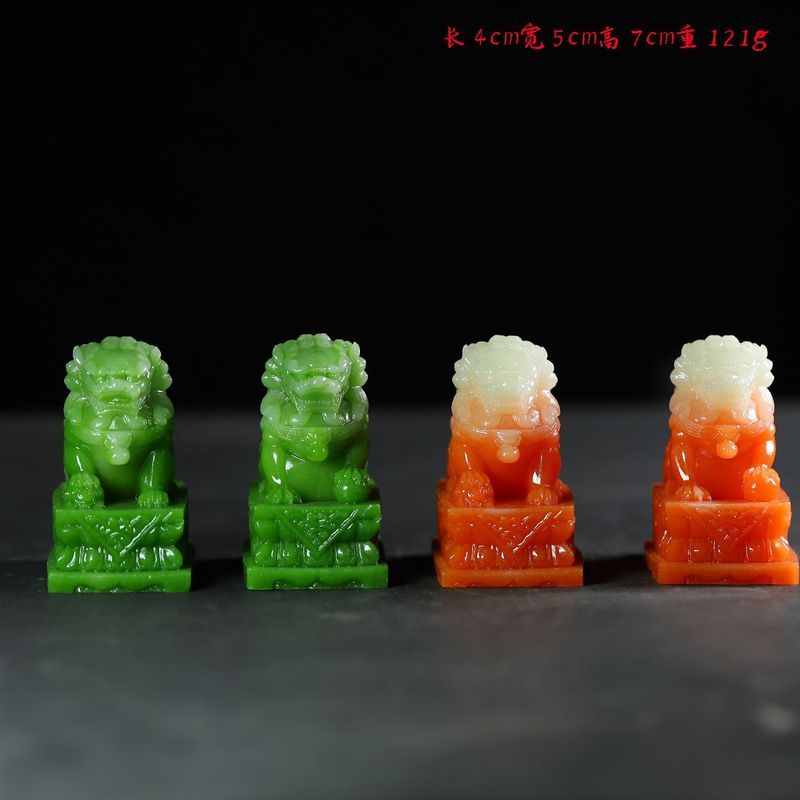 夜光石白玉狮子摆一对大号工艺品摆设雌雄狮子店铺新房装饰品12.26Luminous Stone, White Jade, Lion, a Pair of Large Handicrafts, Male