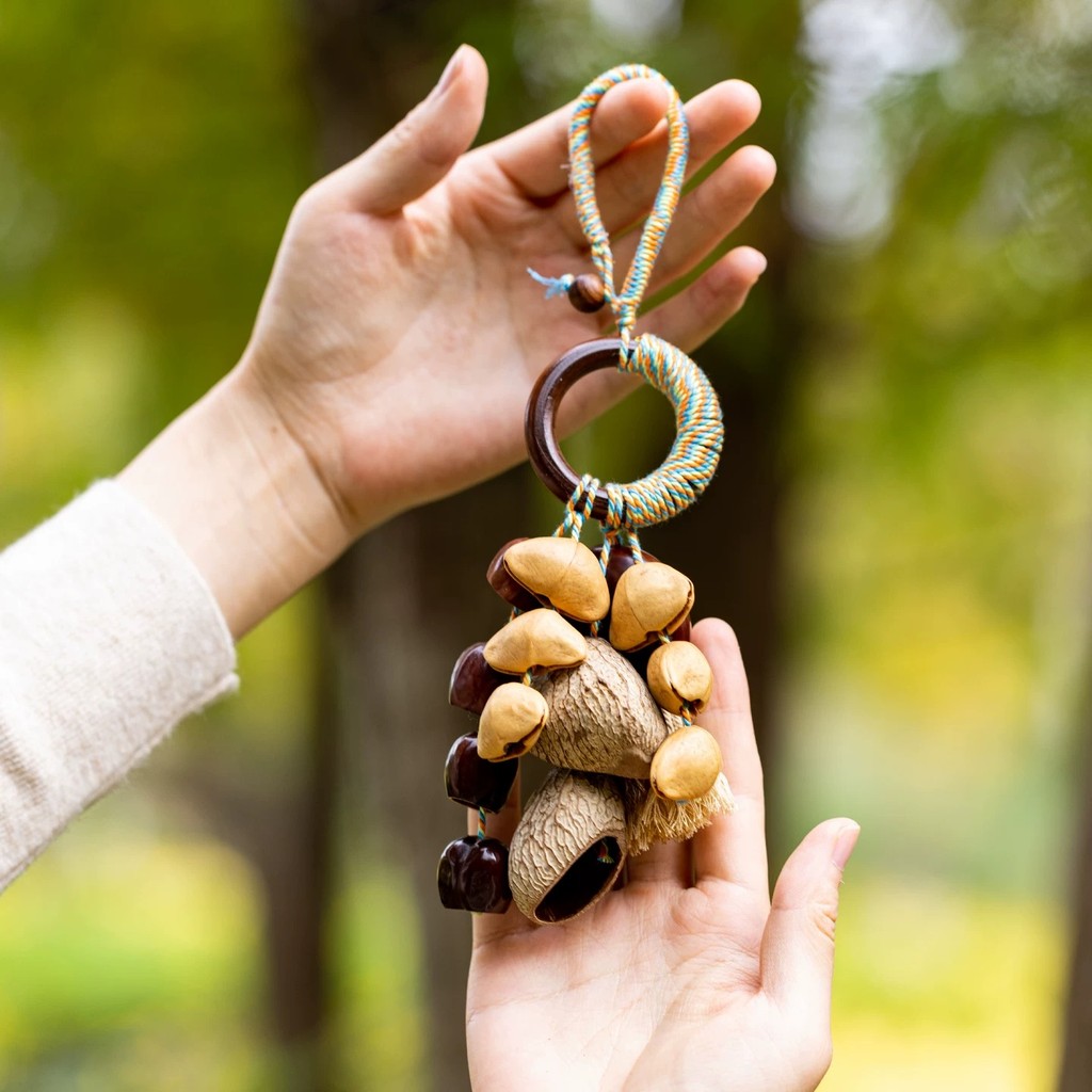 กระดิ่งบำบัดงานทำมือ ผลไม้เปลือกแห้ง เสียงผ่อนคลาย ใช้ทำสมาธิ/ประกอบดนตรี นำเข้าอินโดนีเซีย