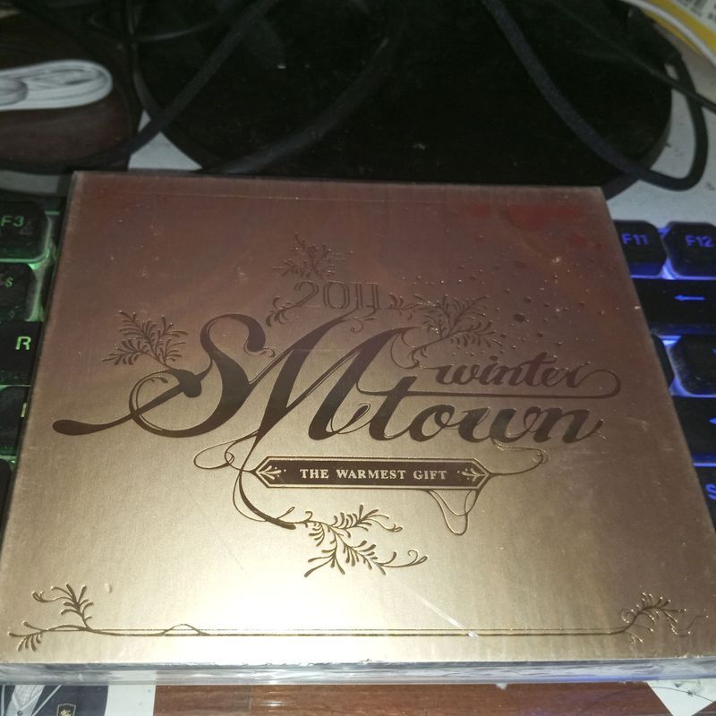 2011 SMTOWN Winter The Warmest Sticker Girls Generation Korean Version Album Brand New F