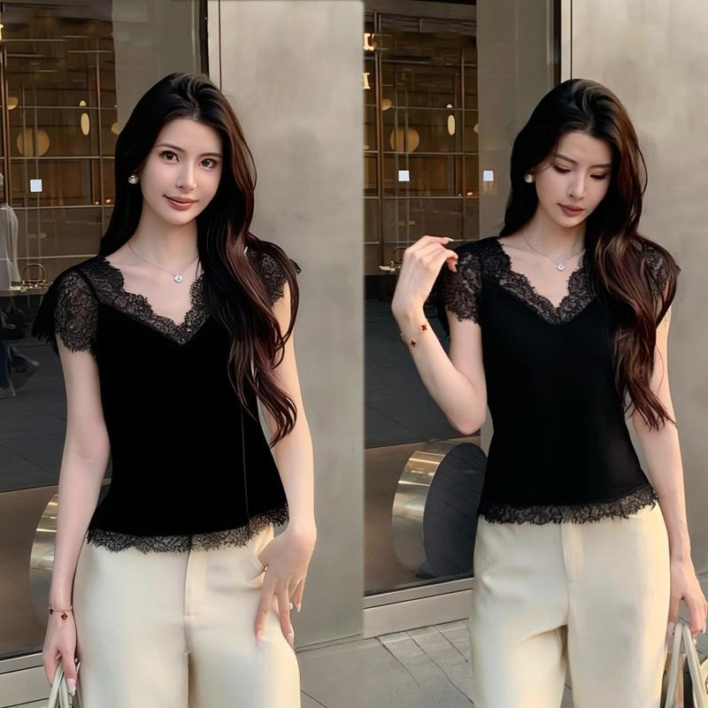 PoPpy#เสื้อแขนสั้นผ้าซาตินขอบลูกไม้ เสื้อแขนสั้นคอวีขอบลูกไม้ สง่างามและเซ็กซี่ มีให้เลือกหลายสี#99296