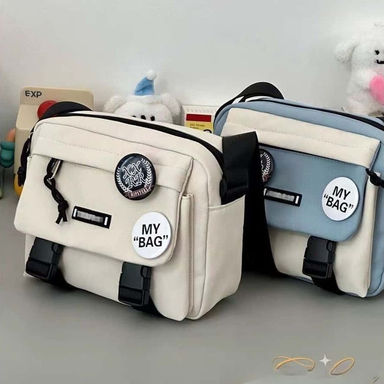 B1097-ผ้าไนลอนเครื่องไล่น้ําน่ารักนักเรียนกระเป๋าสะพาย Overalls Messenger กระเป๋า Casual Class กระเป๋าสะพายเรียบง่าย