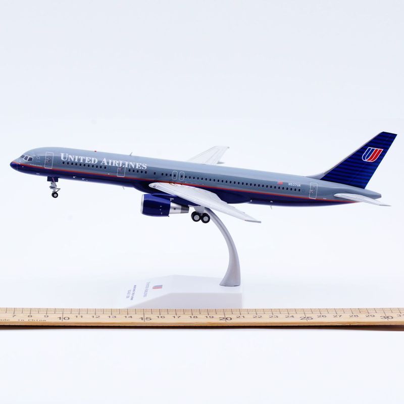 Jcwings 1: 200 โมเดลเครื่องบินโลหะผสม United Airlines โบอิ้ง B757-200 N537UA