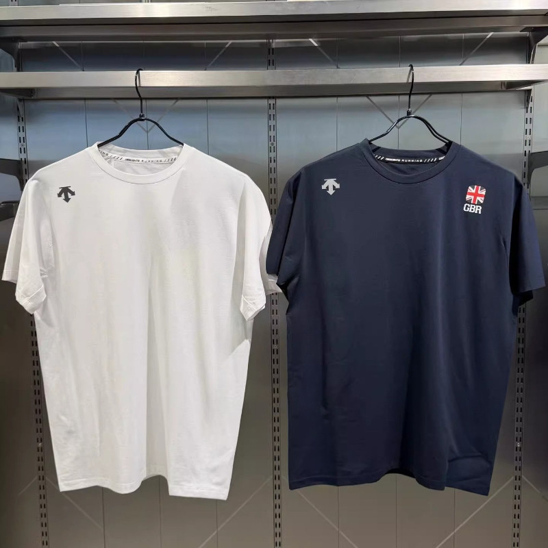 DESCENTE กางเกงวิ่งและเสื้อยืดtriathlon ทำจากผ้าฝ้ายแท้ระบายอากาศ แขนสั้นคอกลม สไตล์เหมาะสำหรับการวิ่งและการเล่นกีฬา