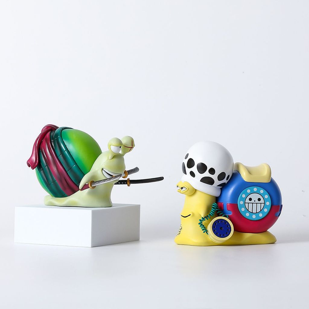 [สินค้าพร้อมส่ง] One Piece Den Den Mushi Figure โมเดลหอยทากสื่อสาร โซโร และ ลอว์ งานสวย