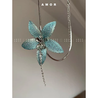 Niche Design Sweet Cool Aesthetic Blue Gradient Flower Tassel Necklace, Luxury Elegant Clavicle Chain
