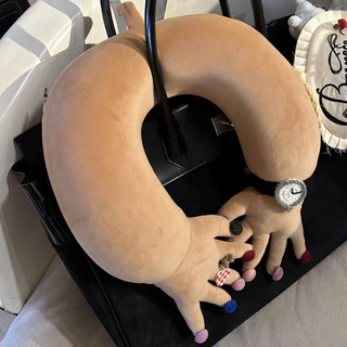 【รูปมือจับกันสุดตลก】หมอนรองคอ U ฟู ยายเล็บ ยู-รูปหมอนคอหมอนตุ๊ กตาตุ๊กตาของเล่นตุ๊ กตาหมอนสําหรับสาว ของขวัญวันเกิด