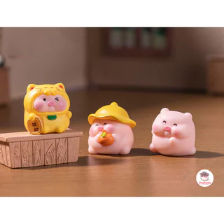 หมูหมวกเหลือง [ เซต 6 ชิ้น ] ตุ๊กตาจิ๋ว โมเดลจิ๋ว แต่งสวน ตุ๊กตาแต่งสวนจิ๋ว ตุ๊กตาจัดสวนถาด