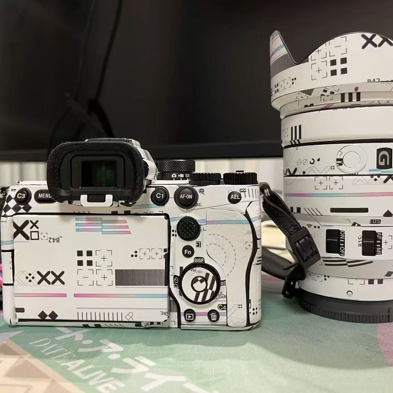 เหมาะสําหรับ Canon R5 R6 R6 สติ๊กเกอร์กล้องรุ่นที่สอง R8 R10 R5 ฟิล์ม RP R5C R50 สติ๊กเกอร์ R5 [LC