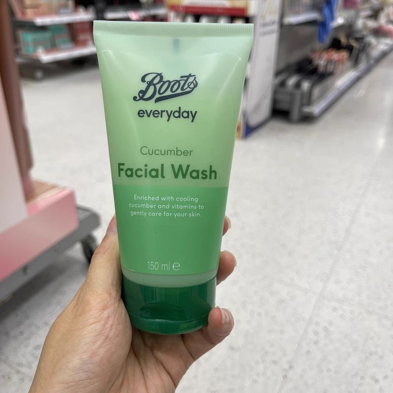 现货英国boots Cucumber Face Wash ผงซักฟอกสูตรเกลือ150ml4.8