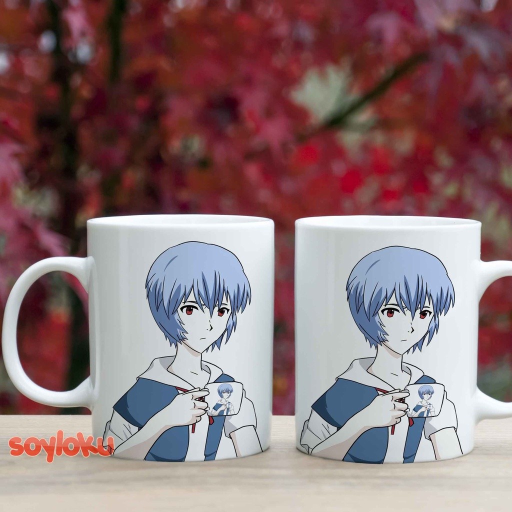 Rey Ayanami ถือแก้ว evangelion