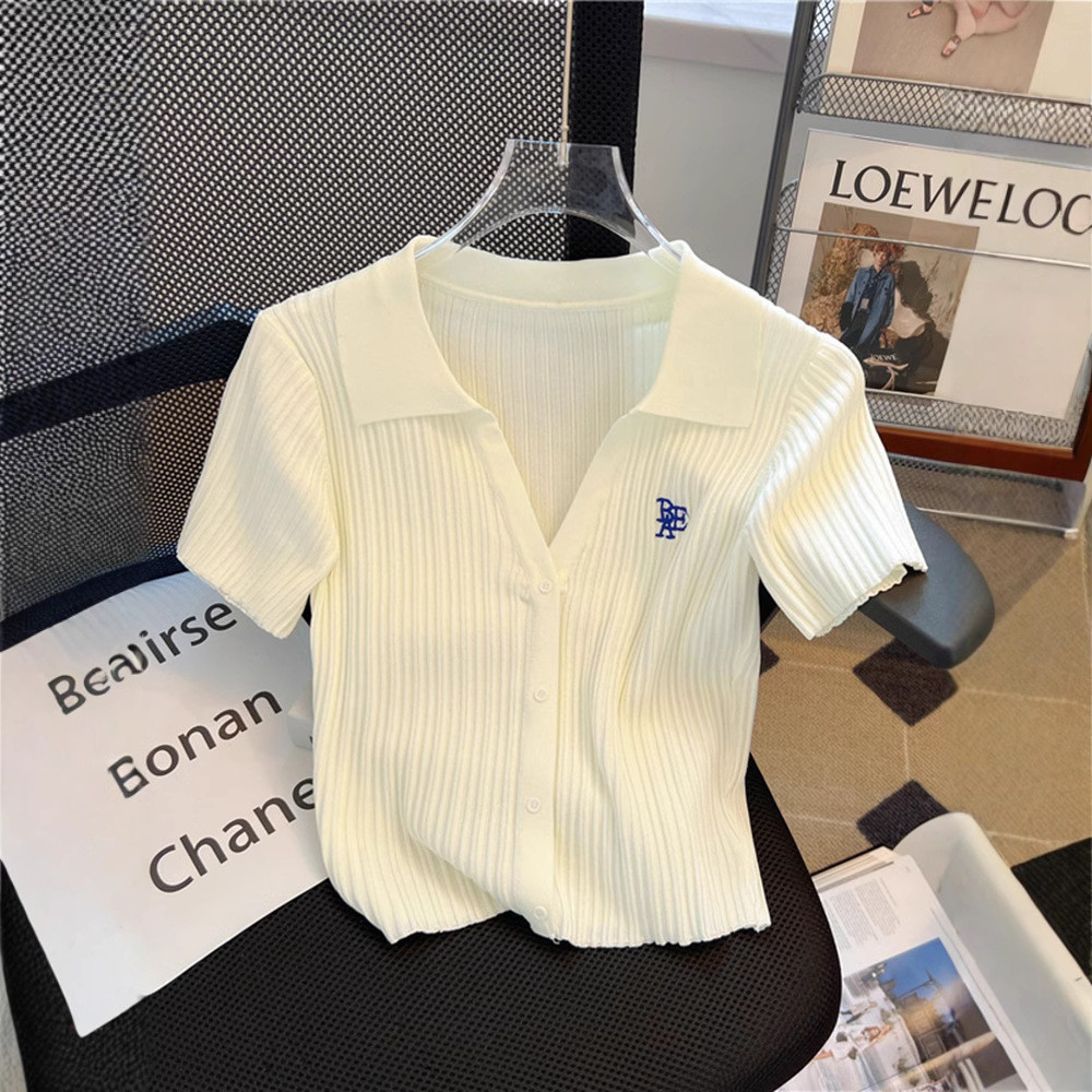 เสื้อโปโลคอวีสำหรับผู้หญิงในฤดูร้อน เนื้อผ้านุ่ม ยืดหยุ่น เข้ารูป สไตล์ฝรั่งเศส เสื้อยืดแขนสั้น
