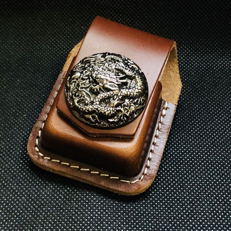 Creative handmade Zippo น้ำมันก๊าดไฟแช็กซองหนังฝาครอบป้องกันสีน้ำตาลสีดำกรณี Zippo Zorro โลโก้ซองหน