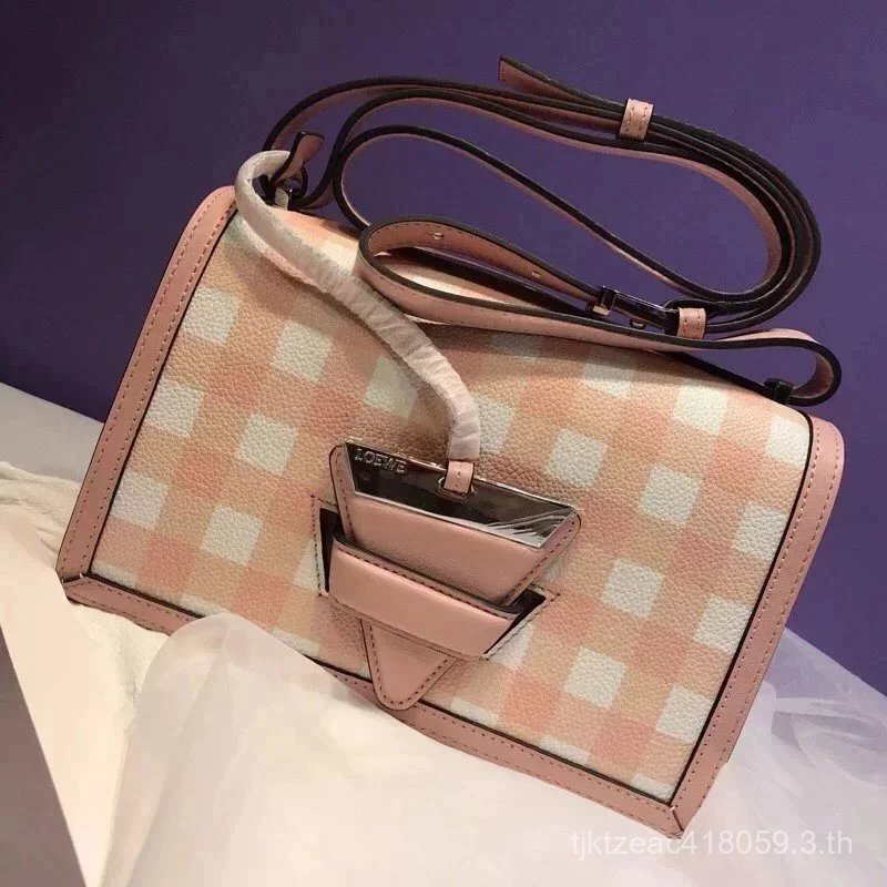 LOEWE กระเป๋าผู้หญิง สุดยอด