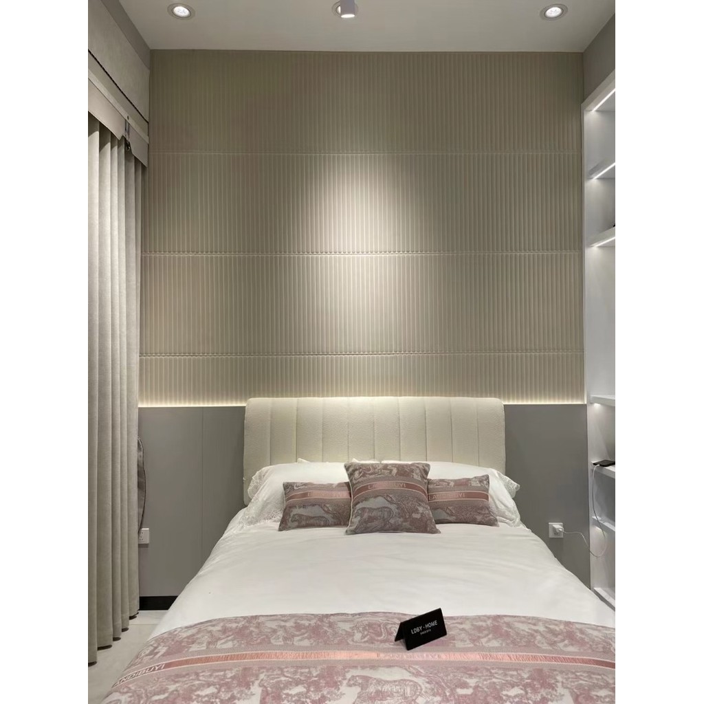 วัสดุผนังARTE: ผิวสัมผัสผ้าสักหลาดนุ่มลาย 3D (Faux Belgian ARTE Wall Panel: Velvety Suede with 3D Te