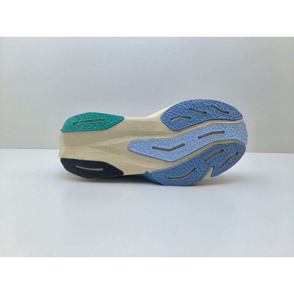 รองเท้า NB New Balance FuelCell Rebel V4 สำหรับวิ่งมาราธอน น้ำหนักเบามาก