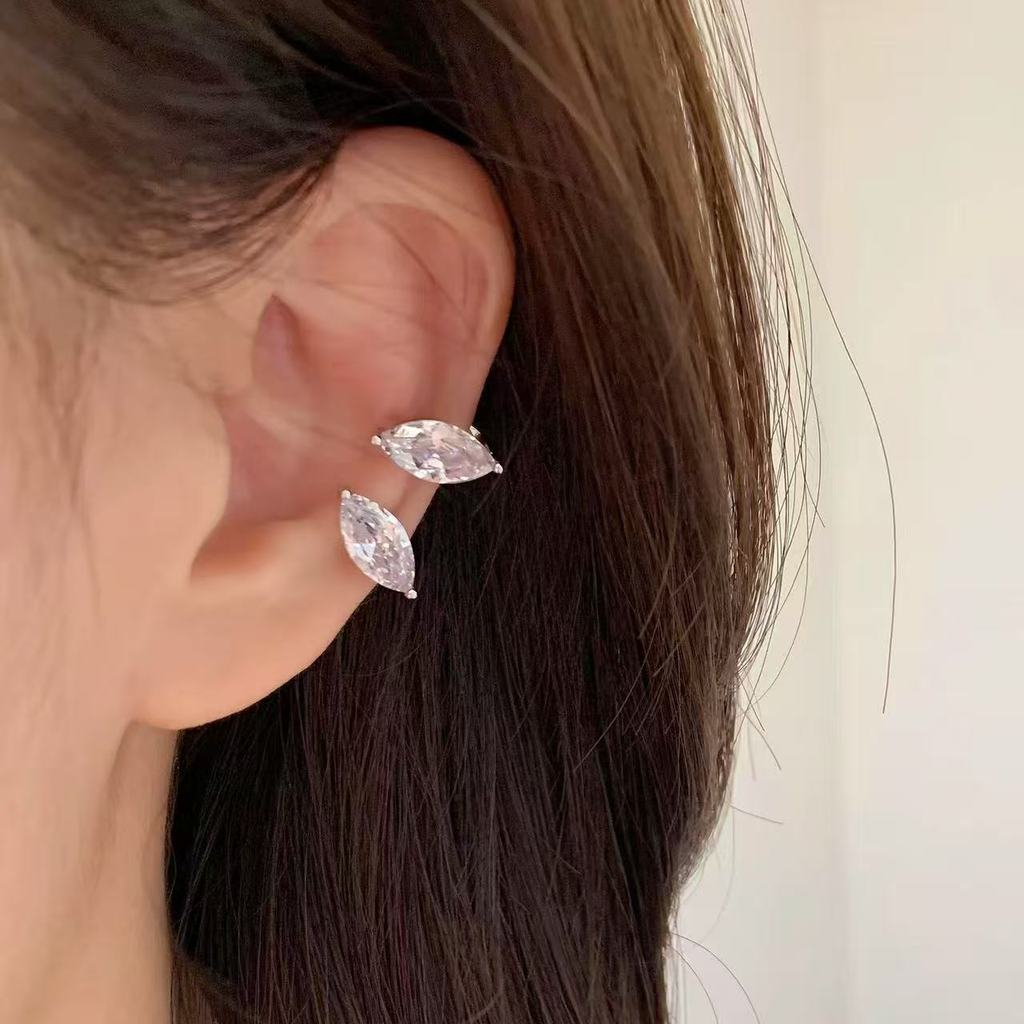 2026 Simple Water Drop Zircon Ear Cuff หญิง
