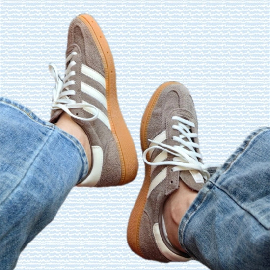 ต้นฉบับ Handball Spzl สีน้ําตาล สีน้ําตาล ขงิง คอเต่า combed B6TS