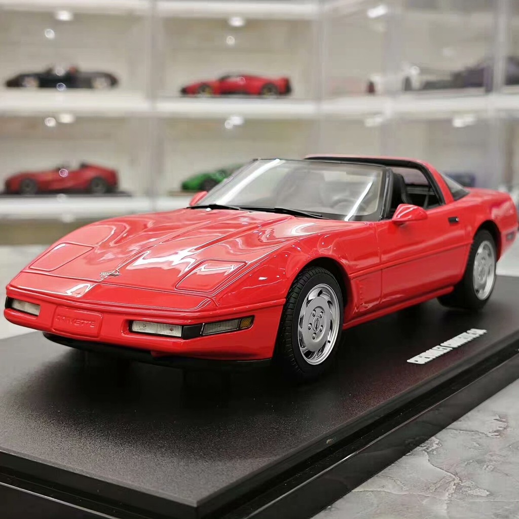 GT Spirit 1995 Chevrolet Corvette C4 Limited Car Model 1: 18