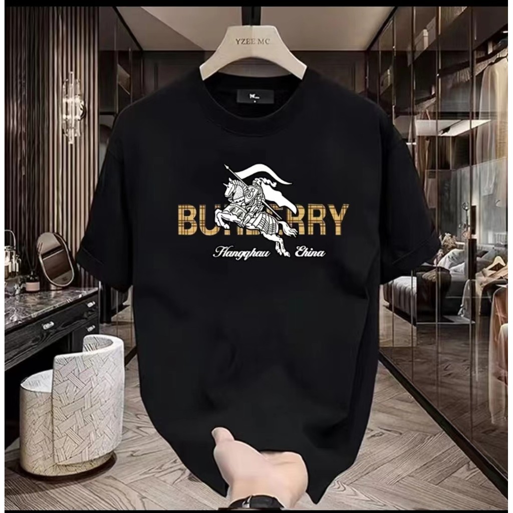 เสื้อยืดแขนสั้นผู้ชาย สีแดงสไตล์ใหม่ สำหรับหน้าร้อน ใส่ท่องเที่ยวหรือวันสบาย