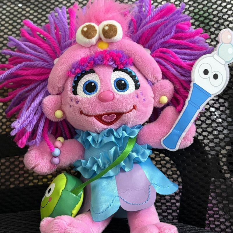 Universal Studios Osaka usj Little Fairy สาวน้อยบน Sesame Street จี้แอ๊บบี้