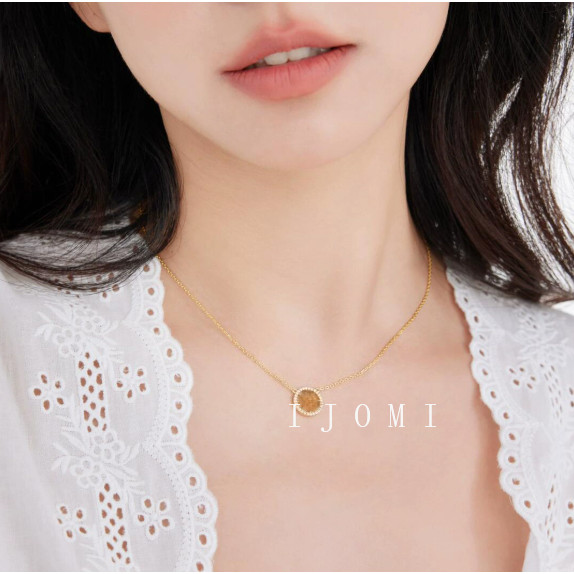 สร้อยคออัญมณีลายตัวอักษรทันสมัย สไตล์เรียบหรู ราคา ถูกที่สุด ดีลบีเคเค แกลเลอรีภาพที่ 3