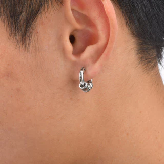 MG Tangcao Pattern ต่างหูห่วงสีดํา Hypoallergenic Hip Hop Rock Style Cool อินเทรนด์สําหรับผู้ชายผู้หญิง