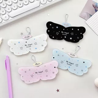 Angel Wings 1 นิ้ว ID Holder อะคริลิคผู้ถือบัตร Hard Card Case CP Collection Decor Idol Card Protector จี้