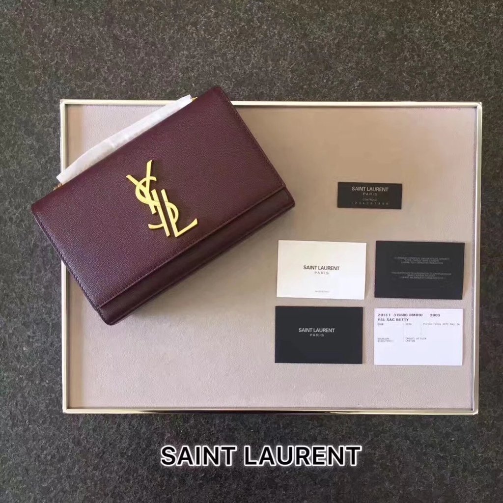 กระเป๋าสะพายโซ่ SAINT LAURENT หนังแพะแท้ พร้อมรายละเอียดลายแตกต่างและโลโก้ YSL