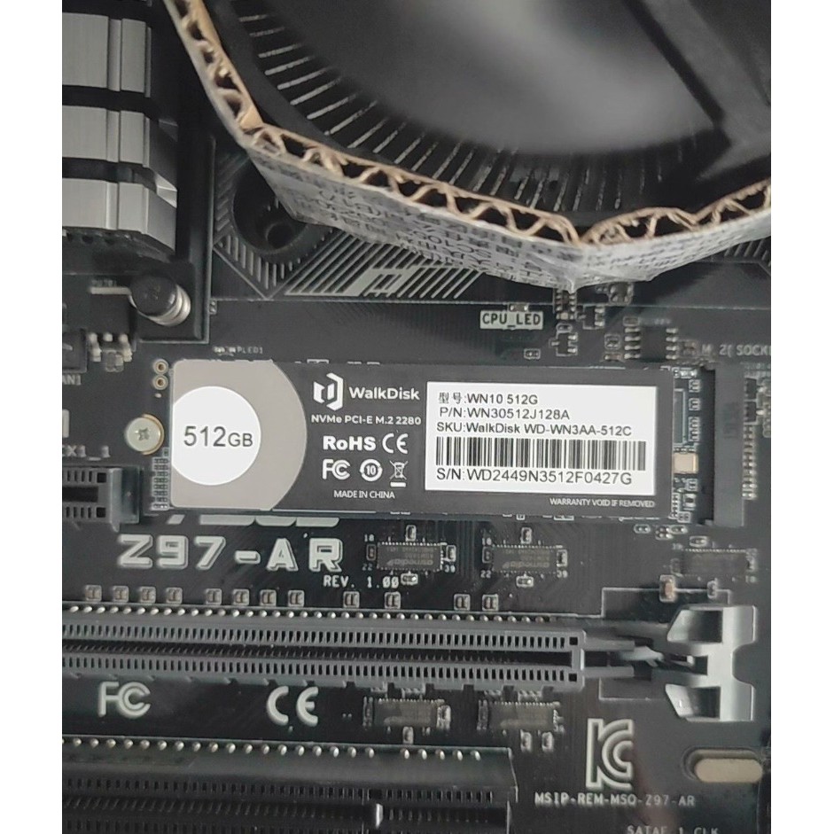 SSD แบบ M.2 NVMe ขนาด 512GB สำหรับคอมตั้งโต๊ะและโน๊ตบุ๊ค