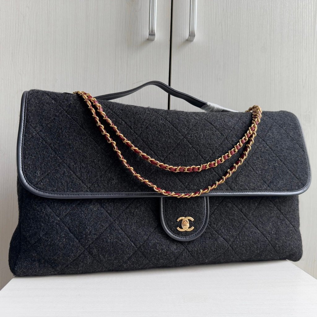 กระเป๋าสะพายข้างหนังแท้ Chaneล ขนาดใหญ่ 44 cm เหมาะสำหรับAirport Use