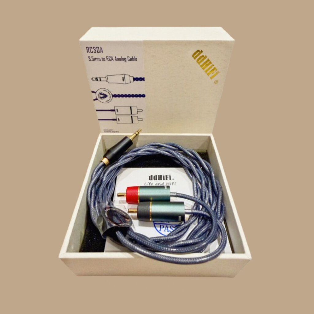 [มือสองสภาพ 99.9%] DD RC30A สายสัญญาณเสียงแจ็ค 3.5 มม. ออก RCA ซ้าย ขวา สำหรับเครื่องเสียง