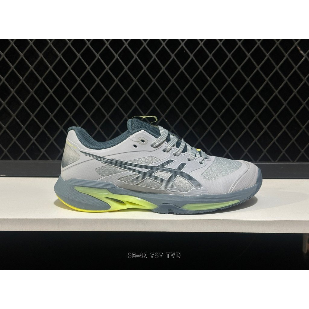 รองเท้าเทนนิส Asics Solution Speed FF 4 สำหรับผู้ชายและผู้หญิง ออกแบบมาเพื่อความสะดวกสบายในการเล่นเทนนิส มาพร้อมเทคโนโลยีตาข่ายระบายอากาศและพื้นรองเท้าที่ทนทาน