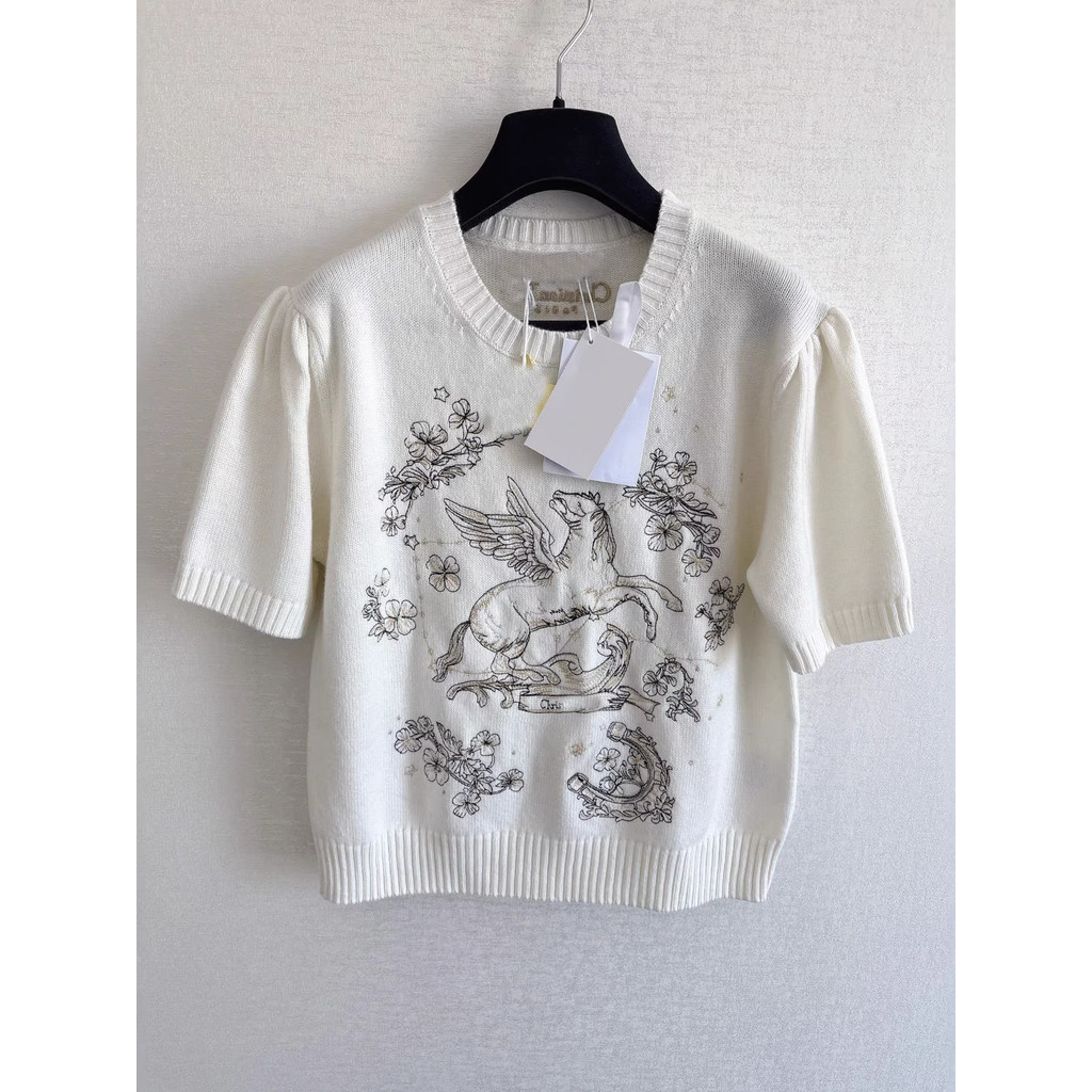 G4K8 CD 26Spring women's knitted top with a puff sleeve and embroidered horse motif
