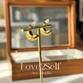 Love2Self E156 ต่างหูสตั๊ด Crescent สแตนเลสเรียบง่ายสําหรับผู้หญิง Non Tarnish Hypoallergenic