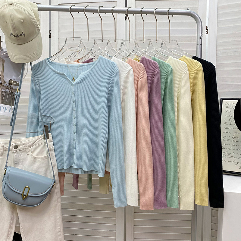 สเวตเตอร์แขนยาว Chic Design แบบ slim-fit สำหรับผู้หญิง ลายถักเรียบหรู เหมาะสำหรับฤดูใบไม้ร่วง -KGW1