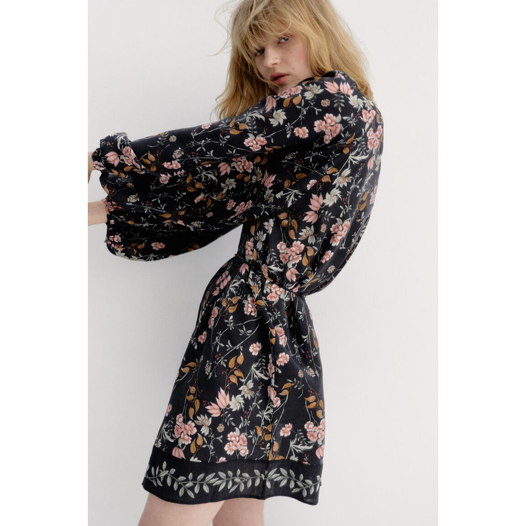 H&M(เอชแอนด์เอ็ม) เดรสสายผูกเอวแบบโอเวอร์ไซส์ ผู้หญิง 1297142_2