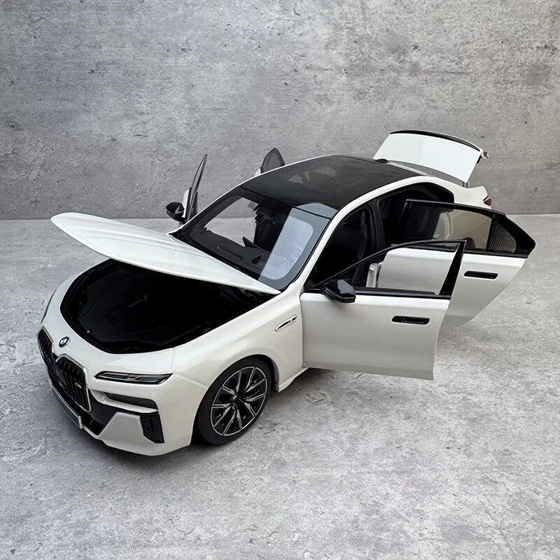 Mini Cut 1: 18 BMW BMW i7 M70 G70 2024 โมเดลรถโลหะผสมเปิดเต็มรูปแบบ