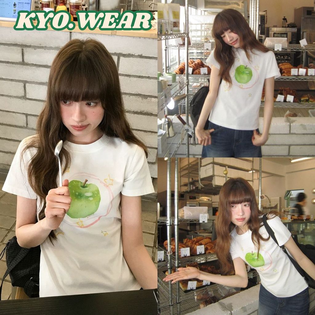 KYO 🌸 เกาหลีสไตล์ เสื้อยืดผู้หญิง พิมพ์ลาย "Green apple" ทรงเข้ารูปเสื้อคอกลม ผ้าฝ้ายแท้ โคตรนุ่ม เสือใส่สบาย【COD】