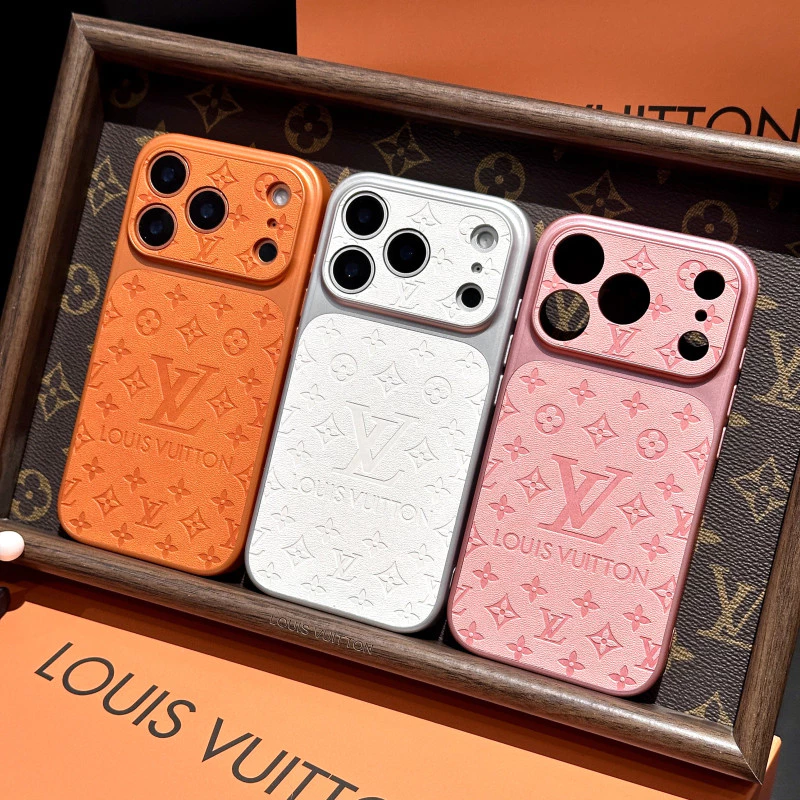 ป้ายแบรนด์หรู เคสไอโฟน 17 pro max 16 pro max 15 pro max 14 pro max 13 pro max เคสไอโฟน 13 17 15 16 เคส iphone 14 16 pro 17 pro 15 pro 13 pro 14 pro โทรศัพท์ กันกระแทก หนังนูน