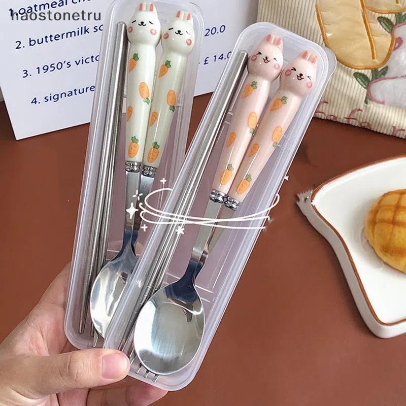 OST 3 ชิ้นน่ารักชุดช้อนส้อมการ์ตูนกระต่ายกระจกสแตนเลสขัด Flatware ชุดช้อนและส้อม Chopstis ชุดกล่องเก็บ N