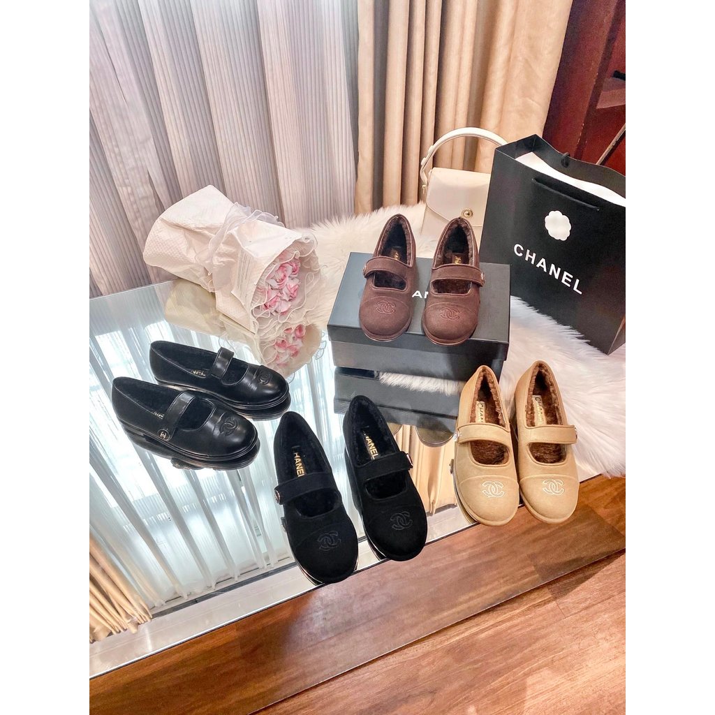 รองเท้าฟักแฟ Nuovo หนังแท้สไตล์ใหม่ สำหรับฤดูใบไม้ร่วงและฤดูหนาว รองเท้า Lamb Fur Toe Flat อินเทรนด์