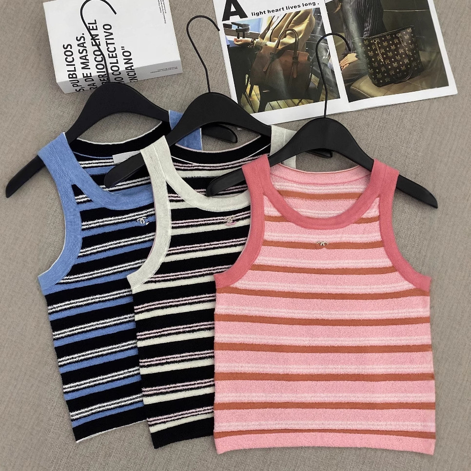 PZ8N Ch****l 25Spring and Summer New Wool Loop Yarn Flip Stitch Craft Gradient Metal on Chest LOGO K