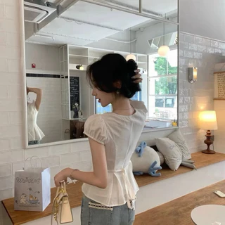 Lalisa🍑พร้อมส่ง🍑เสื้อเชิ้ตแขนสั้นลูกไม้คอวี สไตล์ฝรั่งเศส ทรงกระชับ ใส่ขาวใส เรียบหรู แฟชั่นเซ็กซี่ทันสมัย
