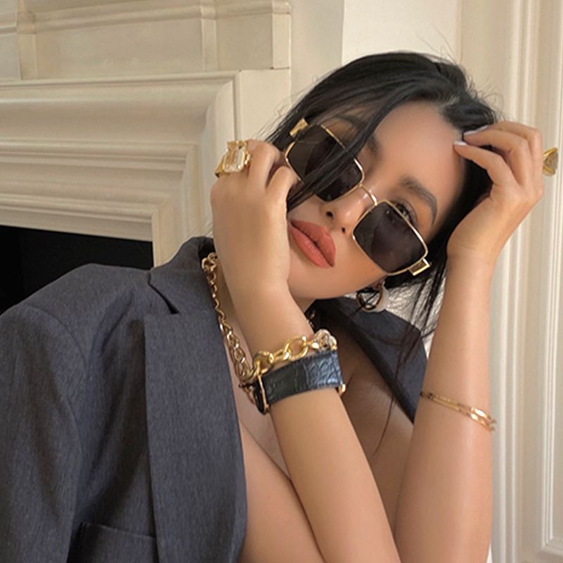 Funny glasses for female influencers, sunglasses for taking photos, Instagram, face-slimming, retro 