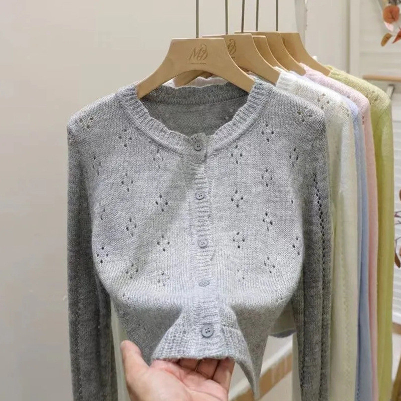เสื้อคาร์ดิแกนถักลูกไม้สตรี สไตล์ใหม่นำเทรนด์ สีเทานุ่มสบาย