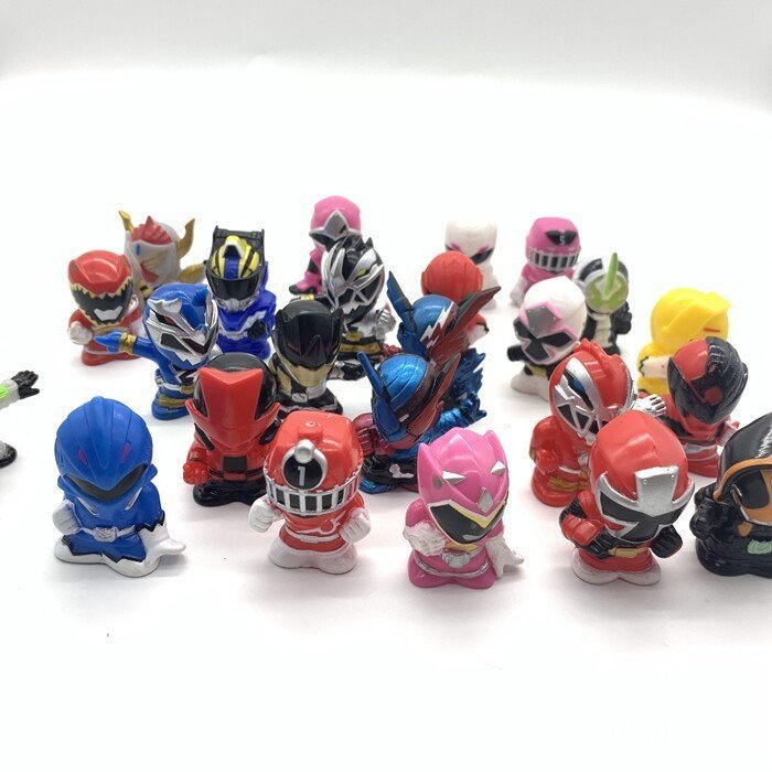 สินค้าใหม่สินค้าจํานวนมาก BANDAI BANDAI Masked Superman Masked Superman ไดโนเสาร์ทีมอะนิเมะตุ๊กตาไวน