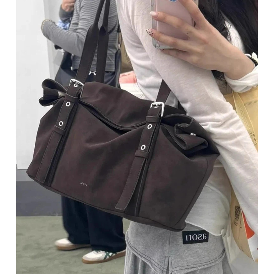 กระเป๋าสะพายขนาดเล็กหนังนิ่ม ดีไซน์วินเทจสำหรับผู้หญิง เพียบพร้อมในการทำงานและการเดินทาง