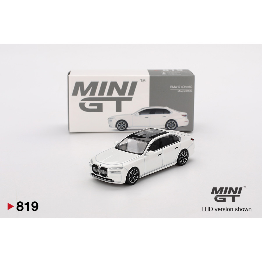 MOCUS Mini GT Car Model 1:64 BMW i7 xDrive60 Mineral White 819