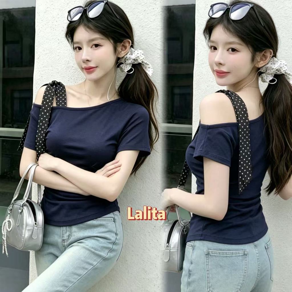 Lalita ส่งไวจากไทย เสื้อท่อนบน ลายจุด ปาดไหล่ แขนสั้น ดีไซน์สายผูก หวานน่ารัก เกาหลี มี 3 สี
