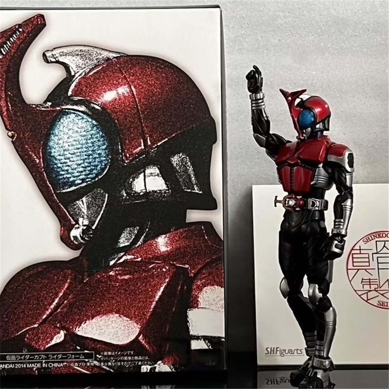 SHF Kamen Rider Real Bone แกะสลัก kabuto Dark Armored Fighting Steel Fighting Kong I Joint โมเดลของเ